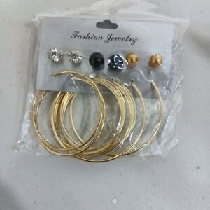 Gold and Black Fashion Jewelry Set